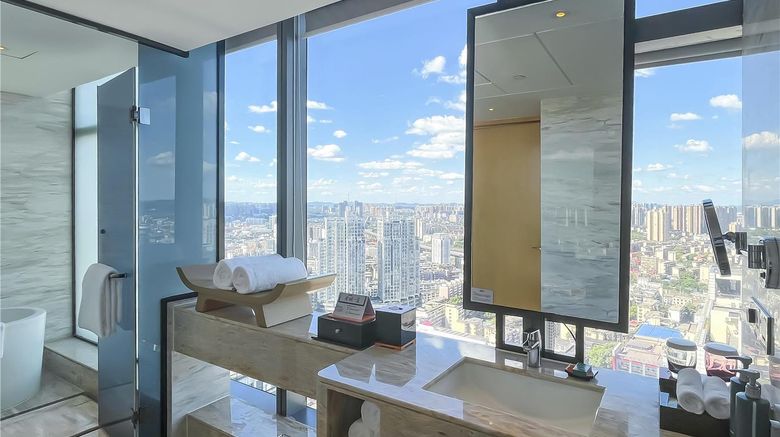 <b>Hilton Zhuzhou Room</b>. Images powered by <a href="https://iceportal.shijigroup.com/" title="IcePortal" target="_blank">IcePortal</a>.