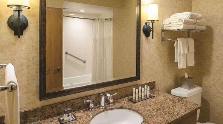 DoubleTree by Hilton Seattle Airport Room