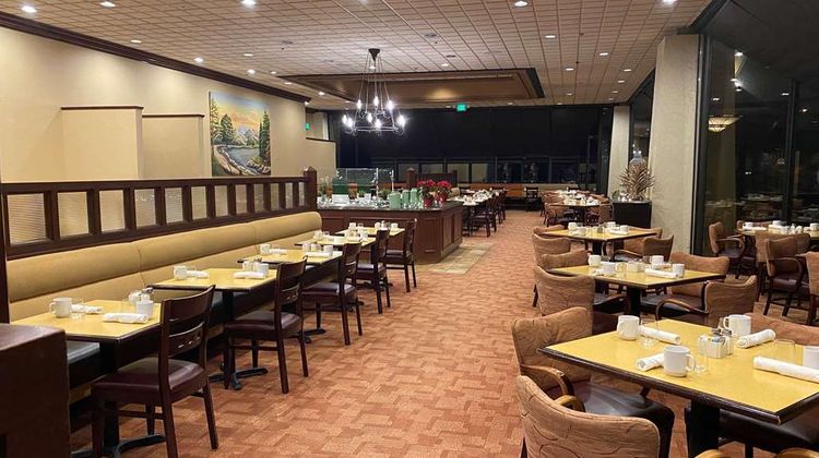 DoubleTree by Hilton Seattle Airport Restaurant