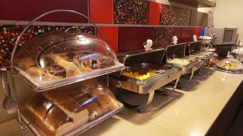 <b>Hampton Inn by Hilton Chihuahua City Restaurant</b>. Images powered by <a href="https://iceportal.shijigroup.com/" title="IcePortal" target="_blank">IcePortal</a>.