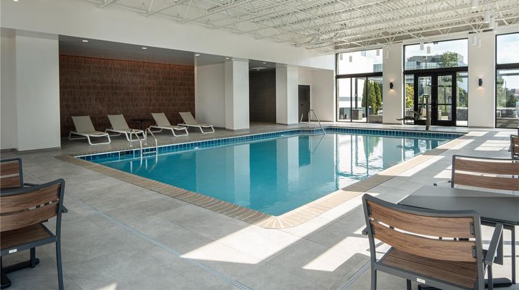 Embassy Suites Cincinnati Blue Ash Pool