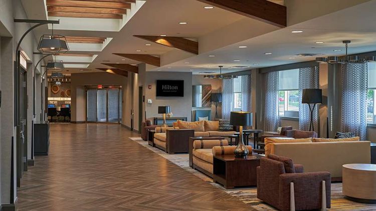 Hilton Cincinnati Airport Lobby