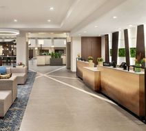 Embassy Suites Cincinnati River Center Lobby