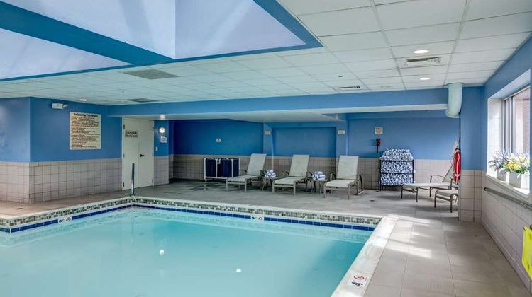 Embassy Suites Cincinnati River Center Pool