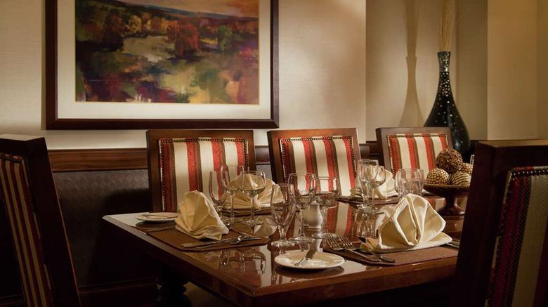 <b>Doubletree Hotel Cincinnati Airport Restaurant</b>. Images powered by <a href="https://iceportal.shijigroup.com/" title="IcePortal" target="_blank">IcePortal</a>.