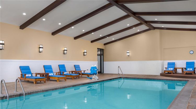Doubletree Hotel Cincinnati Airport Pool