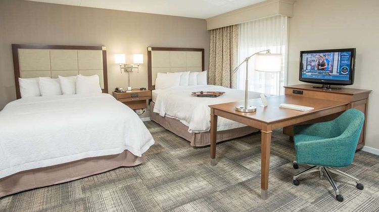 Hampton Inn & Suites Union Centre Room