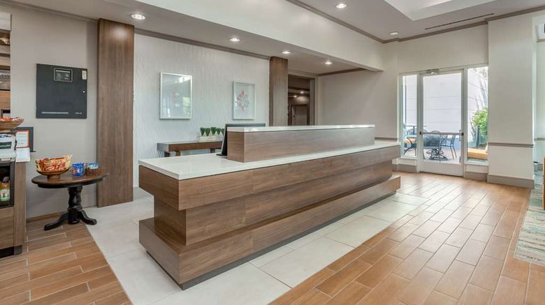 <b>Hilton Garden Inn Sharonville Lobby</b>. Images powered by <a href="https://iceportal.shijigroup.com/" title="IcePortal" target="_blank">IcePortal</a>.