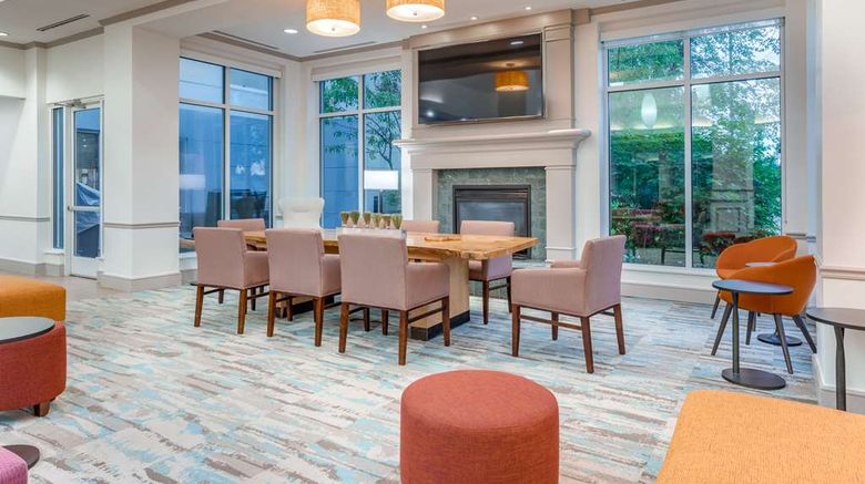 <b>Hilton Garden Inn Sharonville Lobby</b>. Images powered by <a href="https://iceportal.shijigroup.com/" title="IcePortal" target="_blank">IcePortal</a>.