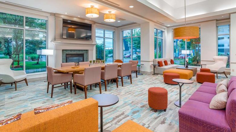 <b>Hilton Garden Inn Sharonville Lobby</b>. Images powered by <a href="https://iceportal.shijigroup.com/" title="IcePortal" target="_blank">IcePortal</a>.