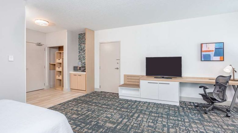<b>Hilton Garden Inn Sharonville Room</b>. Images powered by <a href="https://iceportal.shijigroup.com/" title="IcePortal" target="_blank">IcePortal</a>.
