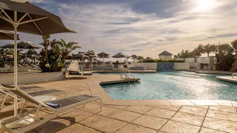 <b>Hilton Daytona Beach Oceanfront Resort Pool</b>. Images powered by <a href="https://iceportal.shijigroup.com/" title="IcePortal" target="_blank">IcePortal</a>.