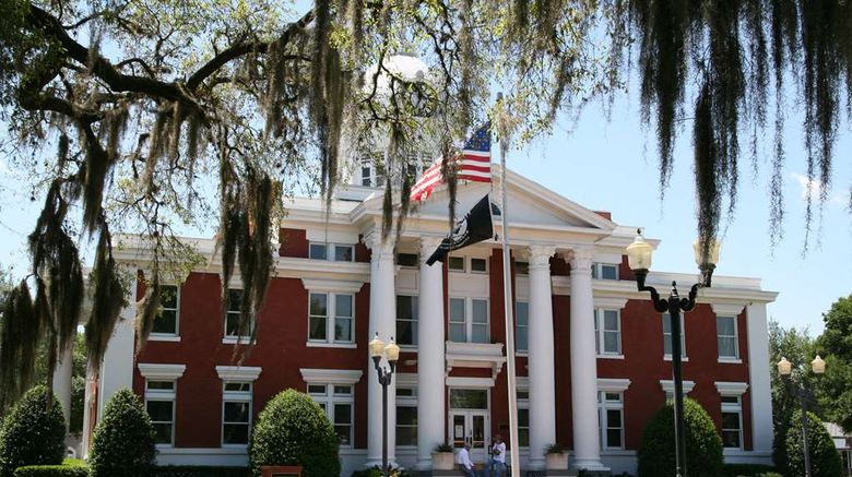 <b>Hampton Inn Dade City-Zephyrhills Exterior</b>. Images powered by <a href="https://iceportal.shijigroup.com/" title="IcePortal" target="_blank">IcePortal</a>.