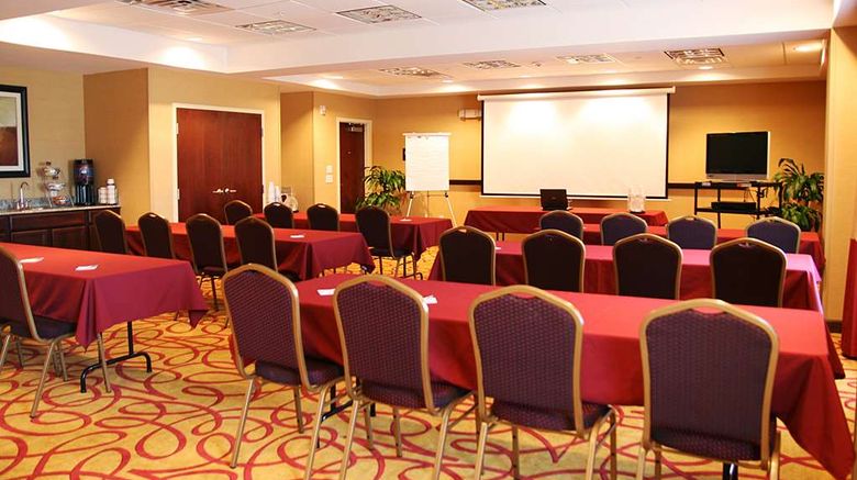 <b>Hampton Inn Dade City-Zephyrhills Meeting</b>. Images powered by <a href="https://iceportal.shijigroup.com/" title="IcePortal" target="_blank">IcePortal</a>.