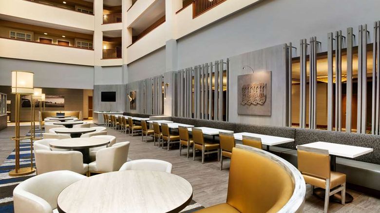 <b>Embassy Suites Dallas DFW Airport North Lobby</b>. Images powered by <a href="https://iceportal.shijigroup.com/" title="IcePortal" target="_blank">IcePortal</a>.