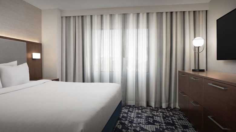 <b>Embassy Suites Dallas near the Galleria Room</b>. Images powered by <a href="https://iceportal.shijigroup.com/" title="IcePortal" target="_blank">IcePortal</a>.