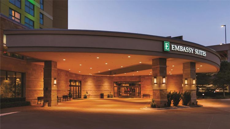 Embassy Suites Hotel Dallas-Frisco Exterior