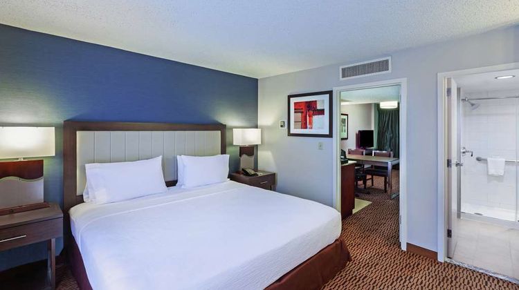 Embassy Suites Dallas-Market Center Room