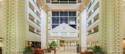 Hilton Garden Inn Dallas Market Center Exterior