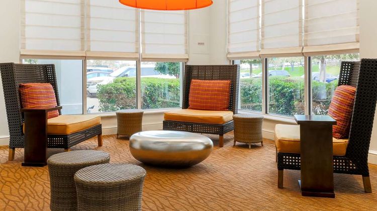 Hilton Garden Inn Dallas Market Center Lobby