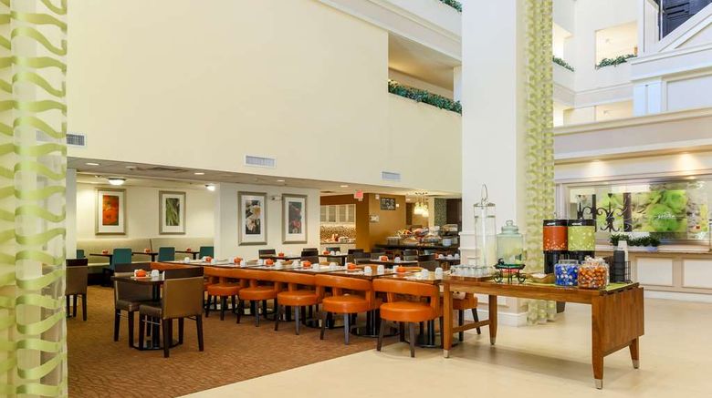 <b>Hilton Garden Inn Dallas Market Center Restaurant</b>. Images powered by <a href="https://iceportal.shijigroup.com/" title="IcePortal" target="_blank">IcePortal</a>.