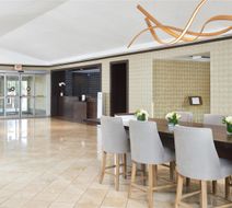 DoubleTree Dallas - Market Center Lobby