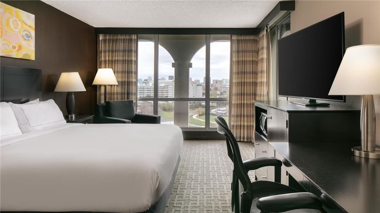 DoubleTree Dallas - Market Center Room