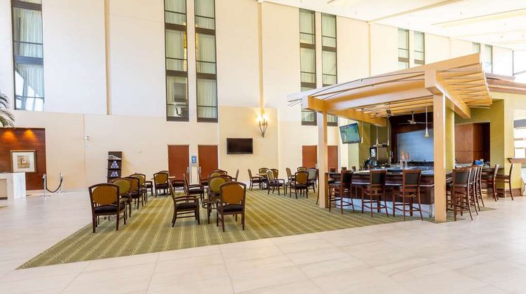 DoubleTree by Hilton Hotel Richardson Lobby