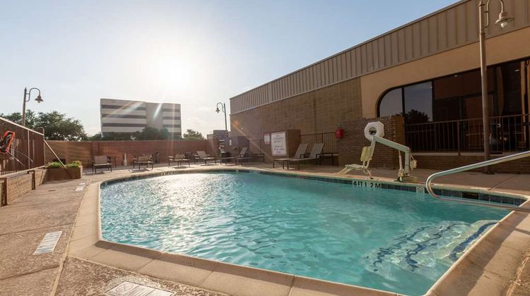 DoubleTree by Hilton Hotel Richardson Pool