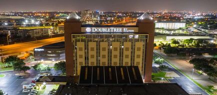 DoubleTree by Hilton Hotel Richardson Exterior