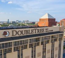 DoubleTree by Hilton Hotel Richardson Exterior