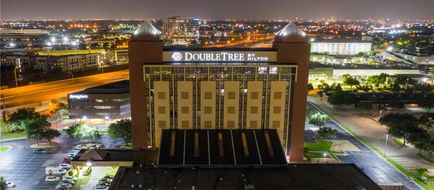 DoubleTree by Hilton Hotel Richardson Exterior