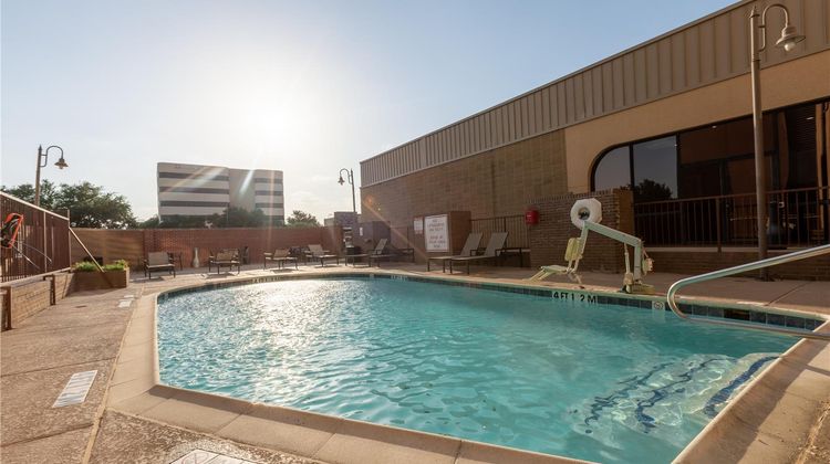 DoubleTree by Hilton Hotel Richardson Pool