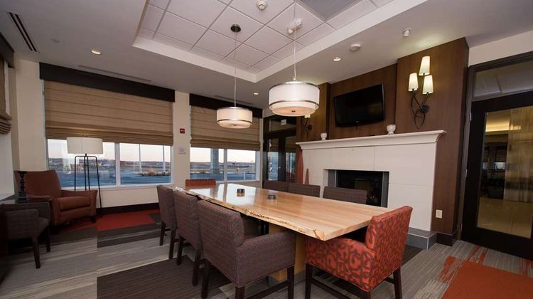 Hilton Garden Inn Dayton-Austin Landing Lobby