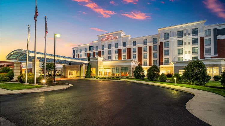 Hilton Garden Inn Dayton-Austin Landing Exterior