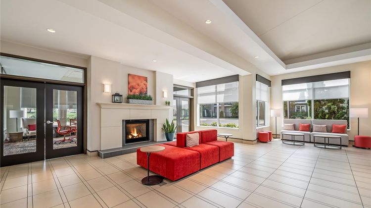 Hilton Garden Inn Dayton-Austin Landing Lobby