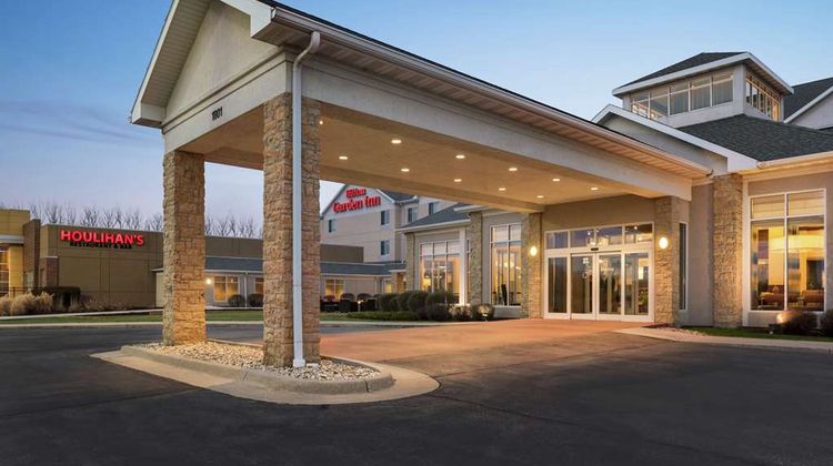 Hilton Garden Inn Dubuque Downtown Exterior