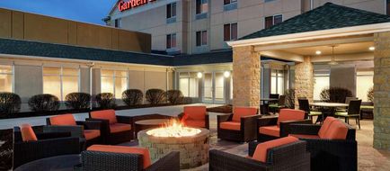Hilton Garden Inn Dubuque Downtown Exterior