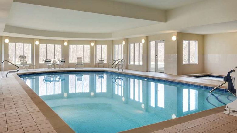 <b>Hilton Garden Inn Dubuque Downtown Pool</b>. Images powered by <a href="https://iceportal.shijigroup.com/" title="IcePortal" target="_blank">IcePortal</a>.