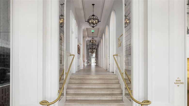 <b>Hilton Imperial Dubrovnik Lobby</b>. Images powered by <a href="https://iceportal.shijigroup.com/" title="IcePortal" target="_blank">IcePortal</a>.