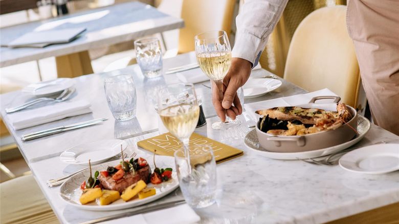 <b>Hilton Imperial Dubrovnik Restaurant</b>. Images powered by <a href="https://iceportal.shijigroup.com/" title="IcePortal" target="_blank">IcePortal</a>.