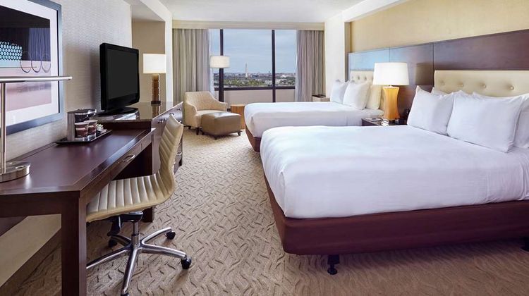 Doubletree by Hilton DC-Crystal City Room
