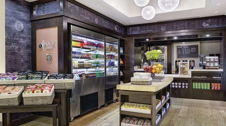 Doubletree by Hilton DC-Crystal City Restaurant