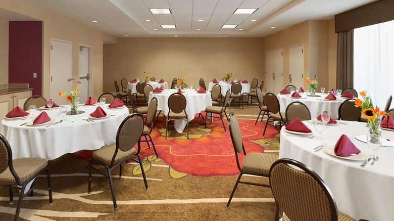 <b>Hilton Garden Inn Fredericksburg Meeting</b>. Images powered by <a href="https://iceportal.shijigroup.com/" title="IcePortal" target="_blank">IcePortal</a>.