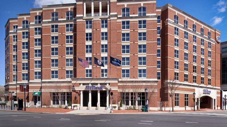 <b>Hilton Alexandria Old Town Exterior</b>. Images powered by <a href="https://iceportal.shijigroup.com/" title="IcePortal" target="_blank">IcePortal</a>.
