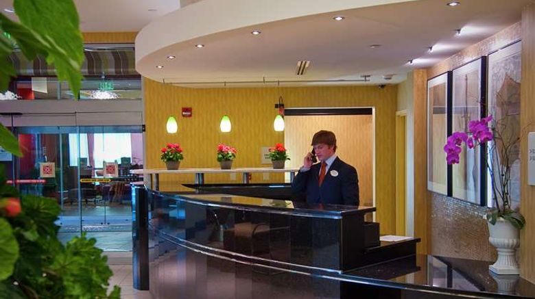 <b>Hilton Garden Inn-Rockville/Gaithersburg Lobby</b>. Images powered by <a href="https://iceportal.shijigroup.com/" title="IcePortal" target="_blank">IcePortal</a>.