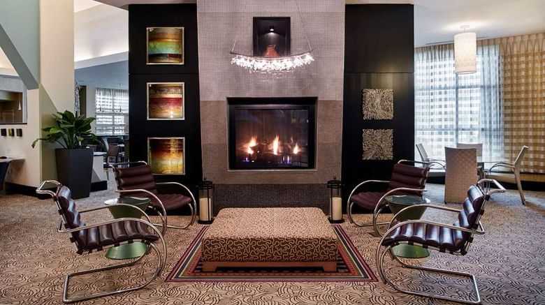 <b>Hilton Garden Inn-Rockville/Gaithersburg Lobby</b>. Images powered by <a href="https://iceportal.shijigroup.com/" title="IcePortal" target="_blank">IcePortal</a>.