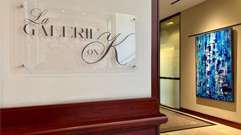 <b>Capital Hilton Lobby</b>. Images powered by <a href="https://iceportal.shijigroup.com/" title="IcePortal" target="_blank">IcePortal</a>.