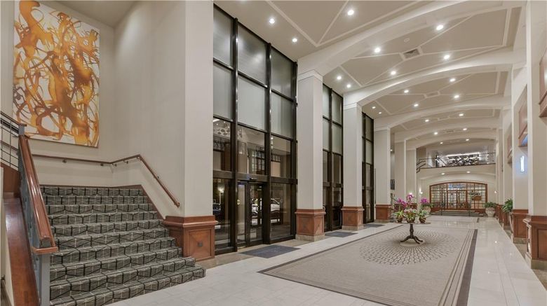 <b>Capital Hilton Lobby</b>. Images powered by <a href="https://iceportal.shijigroup.com/" title="IcePortal" target="_blank">IcePortal</a>.