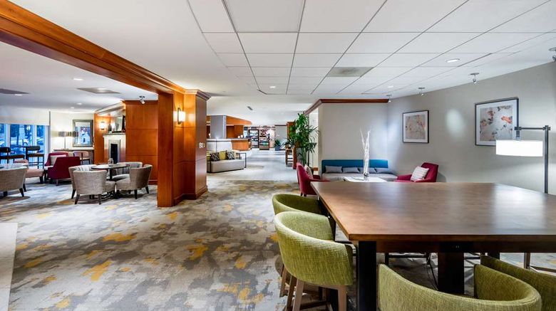 <b>Hilton Garden Inn Tysons Corner Lobby</b>. Images powered by <a href="https://iceportal.shijigroup.com/" title="IcePortal" target="_blank">IcePortal</a>.